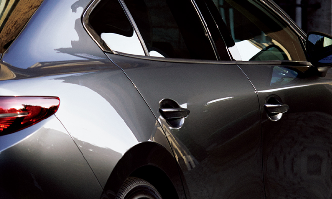 マツダのキズ・ヘコミ修理サービス